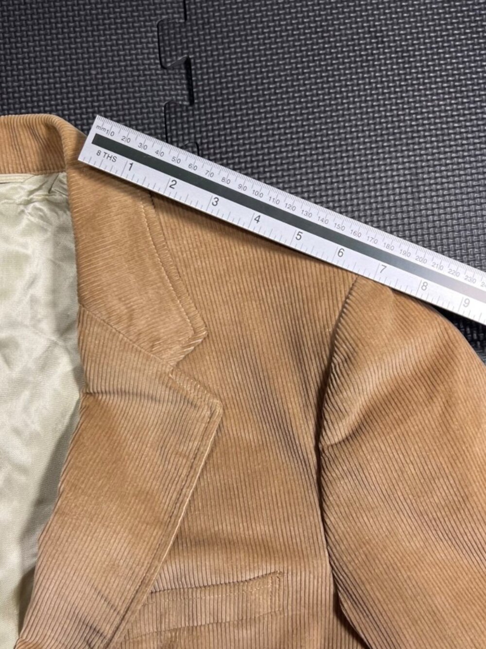 Vintage Jordache Tan Corduroy Blazer Jacket With Two-Button Closure & Satin Lini - Picture 5 of 8